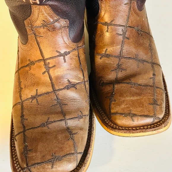 Tin Haul “Bob Fence” Cowboy Boots Black and Brown Classic Western Style - Picture 6 of 7